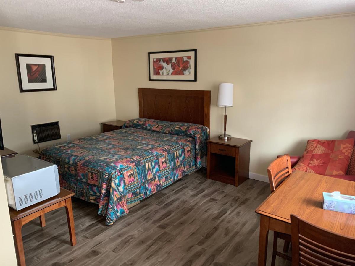สโตนเฮาส์ โมเทล แอนด์ เรสเตอรองต์ Motel ทรูโร ภายนอก รูปภาพ